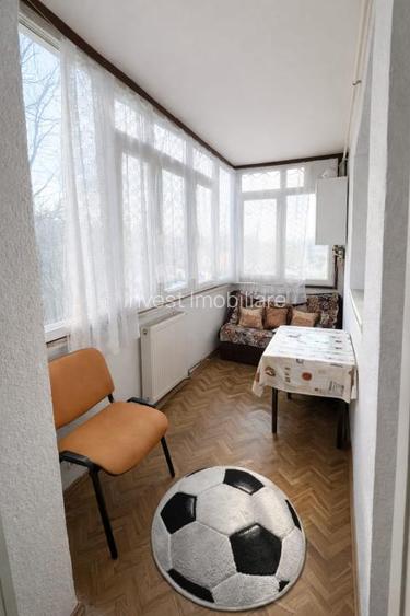 Apartament 3 Camere, 2 bai, intermediar,  75mp,  zona Nicolina 2 - 4