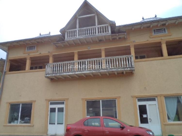 Propietar vand casa cu teren in Fundu Moldovei- Jud Suceava- comision 0 - 4