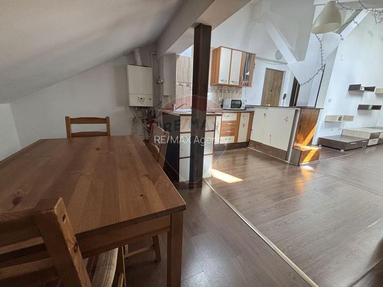 OPORTUNITATE Apartament 3 camere de vânzare în zona Giulesti - 2