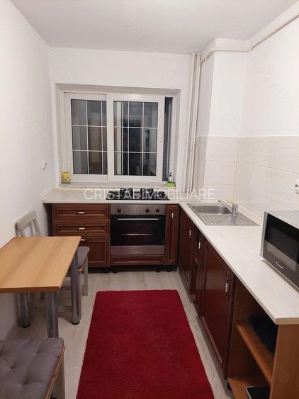 Închiriere Apartament 3 camere, etaj 2, mobilat/utilat, parcare, Bd. Unirii - 6