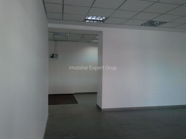 Blv. Iuliu Maniu 130 mp trafic intens vizibilitate buna - 2