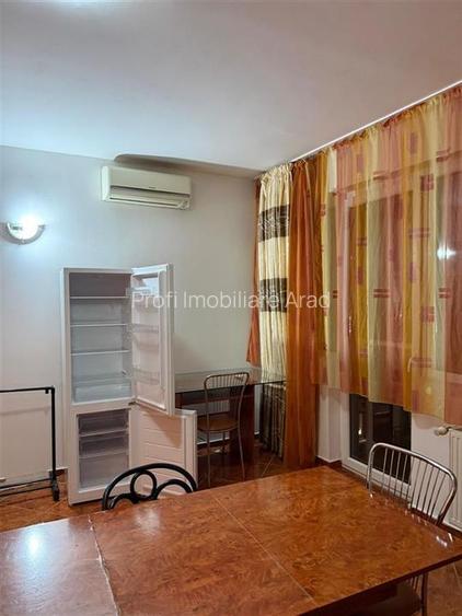 Inchiriez apartament 2 camere cu loc de parcare inclus, Ared Uta - 9