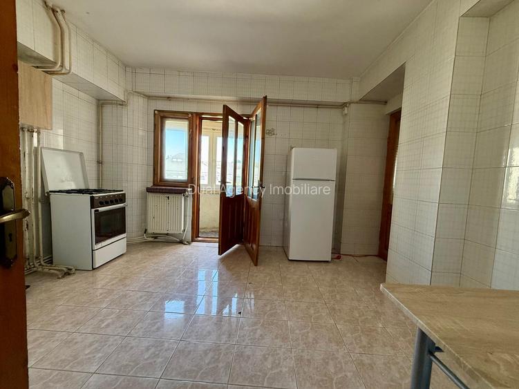 Extrem de rar ! Piața Independenței , apartament 2 camere , 60 mp , bloc 1991 - 3