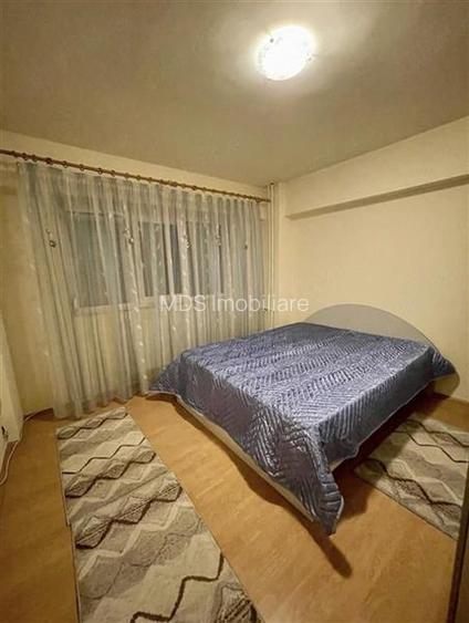 Decomandat cu 2 bai la etajul 1 aproape de Mall - 2