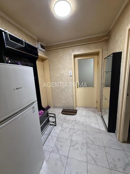 Apartament cu 3 camere semidecomandate, Centru - 3