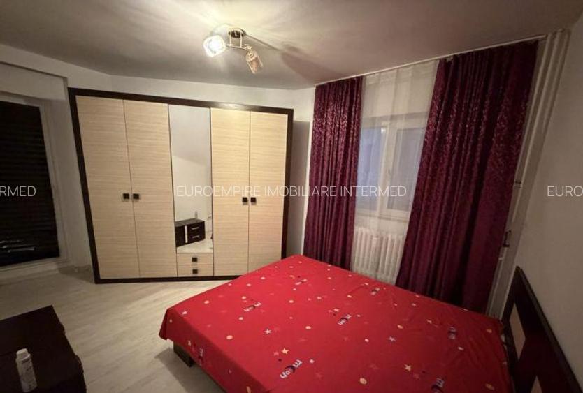 Apartament cu 2 camere decomandat, zona SPITALUL JUDETEAN - 3