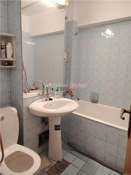 Apartament 3 camere zona Ion Mihalache cu Turda constructie 1984 - 11