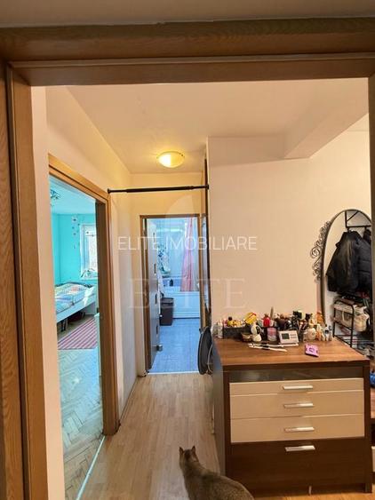 Apartament 3 camere în zona STRAZII SCARISOARA - 7