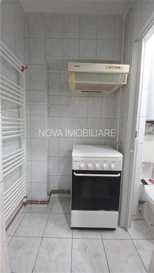 Tractorul - camera cu baie si bucatarie 1000 lei luna - 6