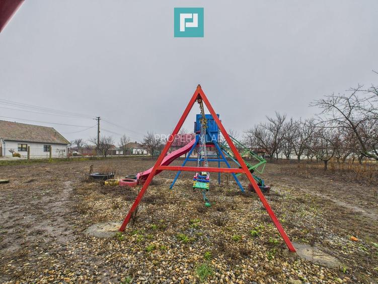 Casă frumoasă la Iratoș la preț bun - 25