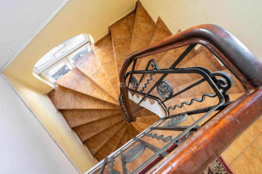 Vila 16 Camere de vanzare Unirii Primaria Sector 3 - 6