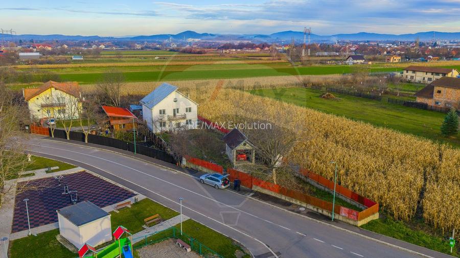 Casa de vanzare | 5 camere | Teren 1,100 mp | STUPINI | COMISION 0% - 36