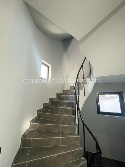 Aviatorilor - Vila spatioasa,  S+P+1E+M, CURTE 87 MP,  7 CAMERE, CENTRALA, GARAJ - 8