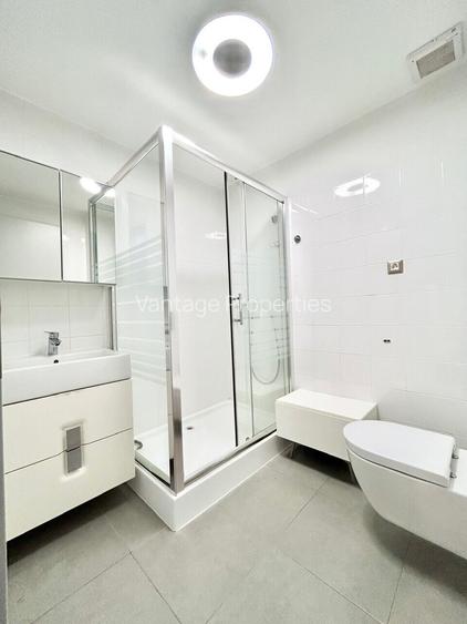 Villa with modern architecture, heated pool, 1000sqm yard, Iancu Nicolae area - 9