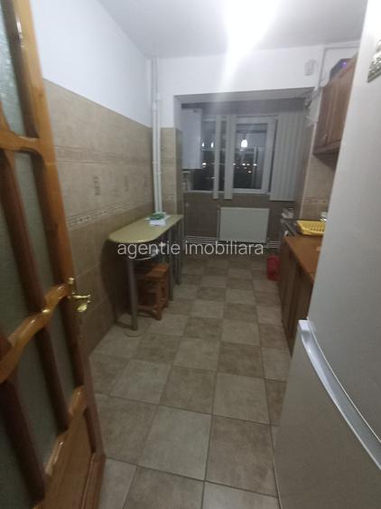 Apartament doua camere cu centrala gaze  zona Far-Abator - 11