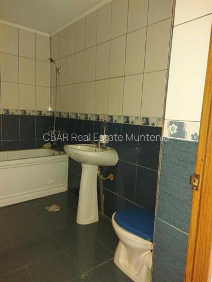 Ap 3 cam. in Gavana 3 in sup de 96 mp, 814 E/mp, an 2008 la pret 78 100 euro . - 5