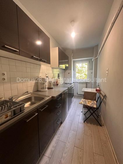 Garsoniera decomandata, etaj 2, Piata Muncii - 4