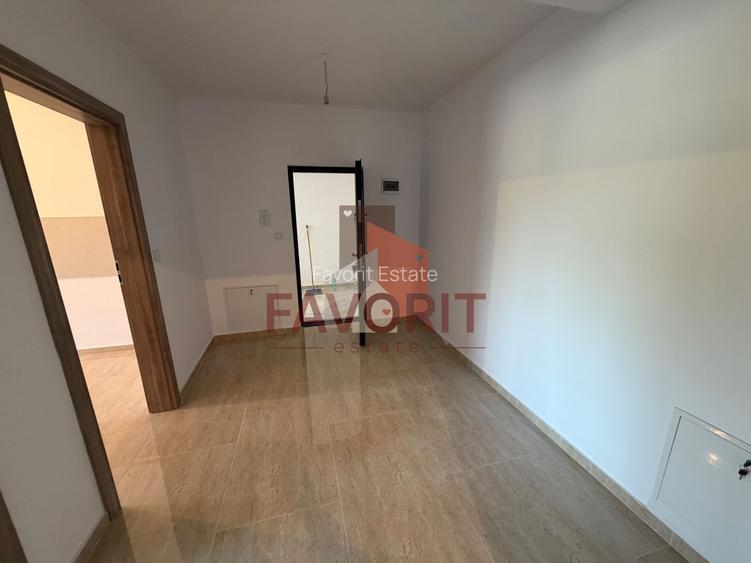 Disponibil imediat. Decomandat. Spatios - 4