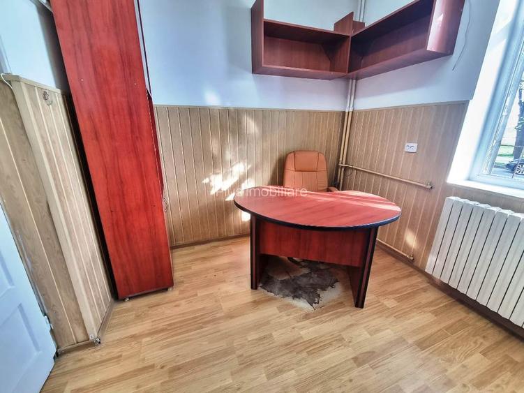 Apt / spațiu comercial –semicentral,aproape de  Biblioteca Centrala Universitara - 2