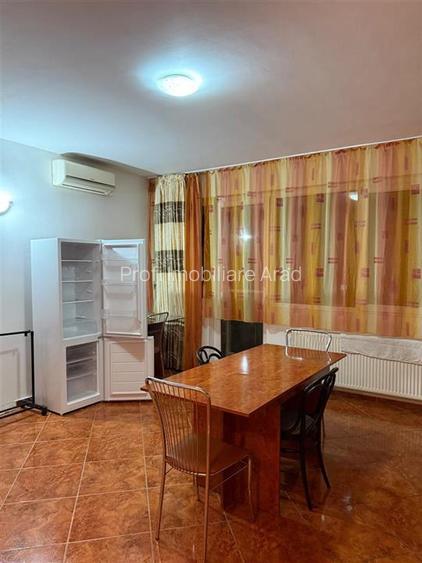 Inchiriez apartament 2 camere cu loc de parcare inclus, Ared Uta - 12