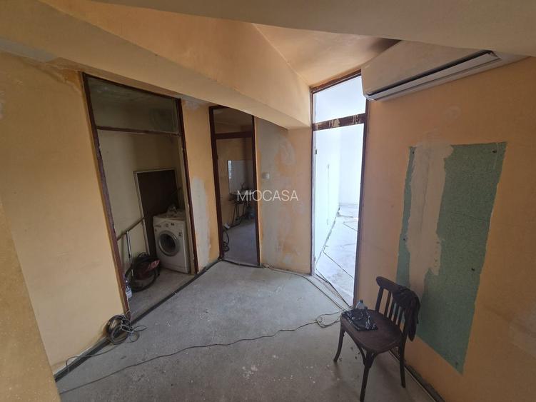 Langa Sud Plaza. Decomandat. Centrala proprie. 2 Balcoane, Debara. - 15