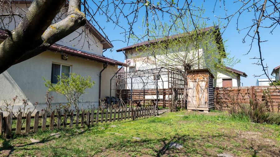 Vilă Bacu P+1+Pod, livadă, acces rapid A0/A1/Centură - 36