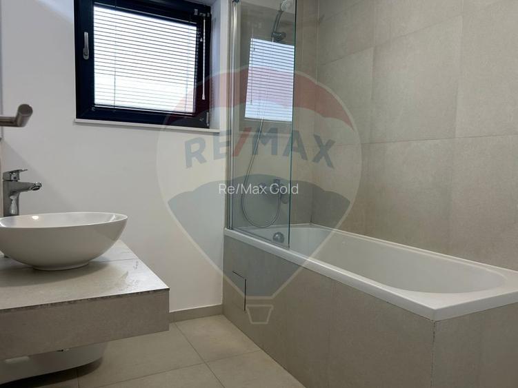 Vilă cu 4 camere de vânzare in Liziera de Lac - 8