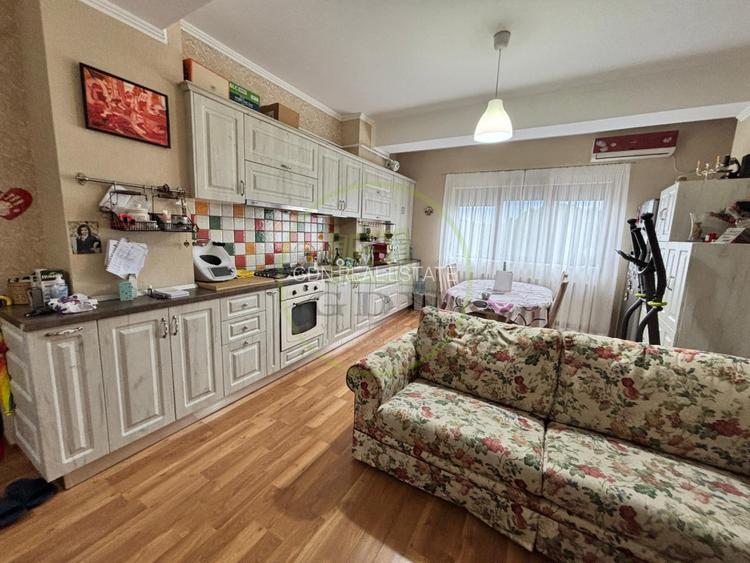 Apartament 3 camere, 78 mp, open space, Calea Severinului, zona Supeco - 2
