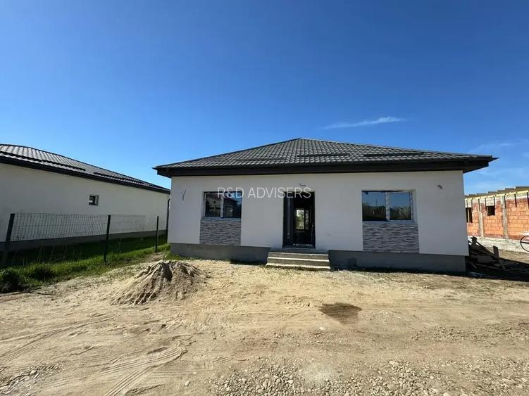 Casa Individuala 4 camere Crevedia - 2