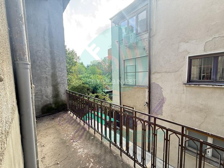 Eleganta, stil si mult potential intr-un apartament interbelic de 3 camere - 11