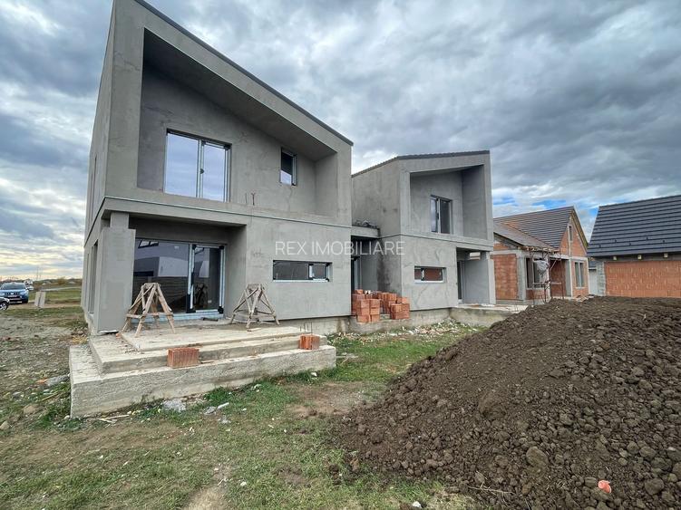 Duplex 4-camere-3 bai- despartit prin camere tehnica-165000€ Ghiroda - 3