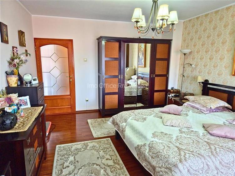 VILA CLASICA DE FAMILIE |TEREN 1137| POZITIE EXCELENTA - NORD - 8