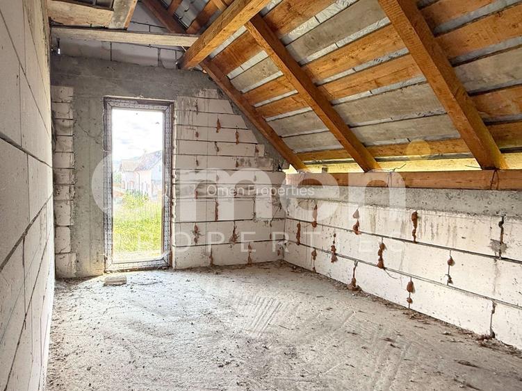 Casă cu potențial imens P+M, teren 7,91 ari, zonă liniștită, Ocna Șugatag. - 11