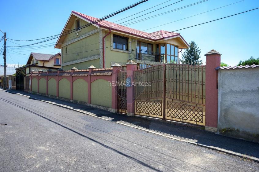Vilă spațioasă cu teren generos, grădină și anexe, Brănești - 40
