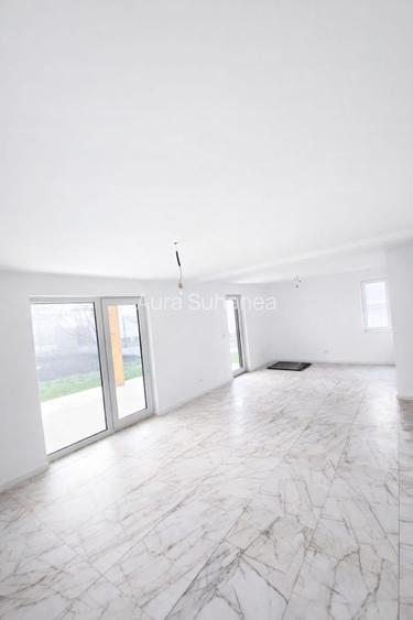 Proprietar, vând casa 4 camere in com Miroslava - 3