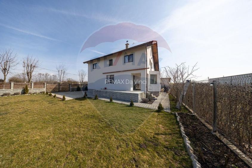 Casă de vânzare P+M - 4