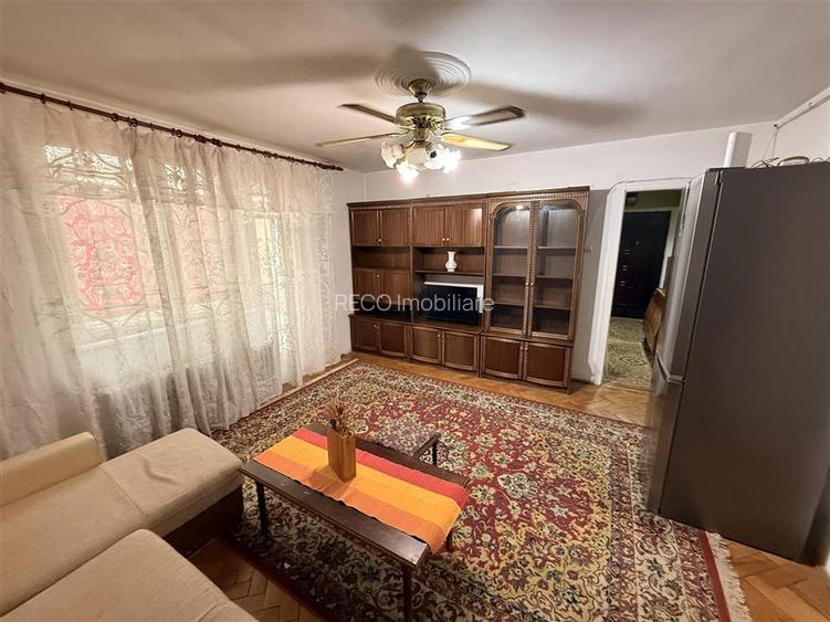 Apartament de inchiriat ultracentral, complet mobilat si utilat, zona Oradea Pla - 2