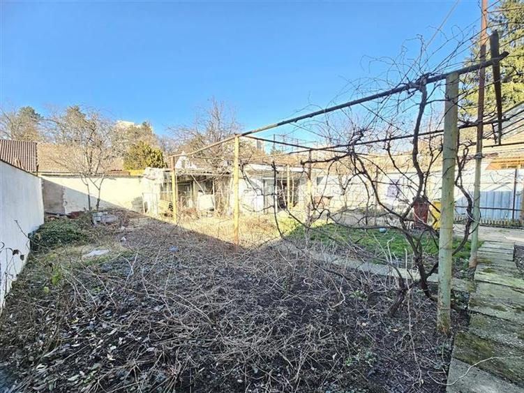 De vanzare in Tudor zona Dacia casa 3 camere, teren 400 mp. - 3