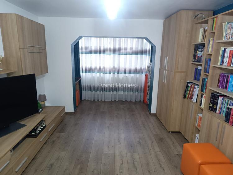 Apartament 4 camere decomandat , zona Lipovei, pozitie excelenta - 2