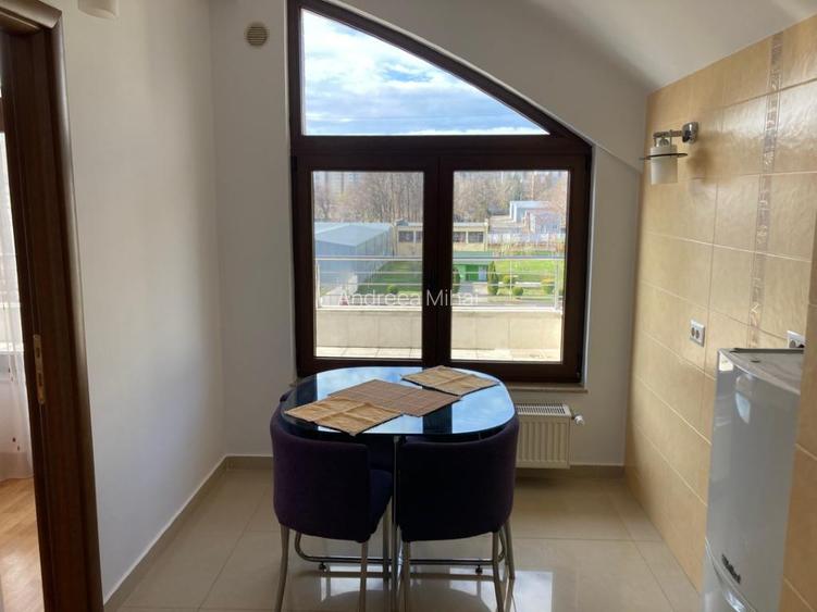 Particular inchiriez apartament lux zona centrala  - 7