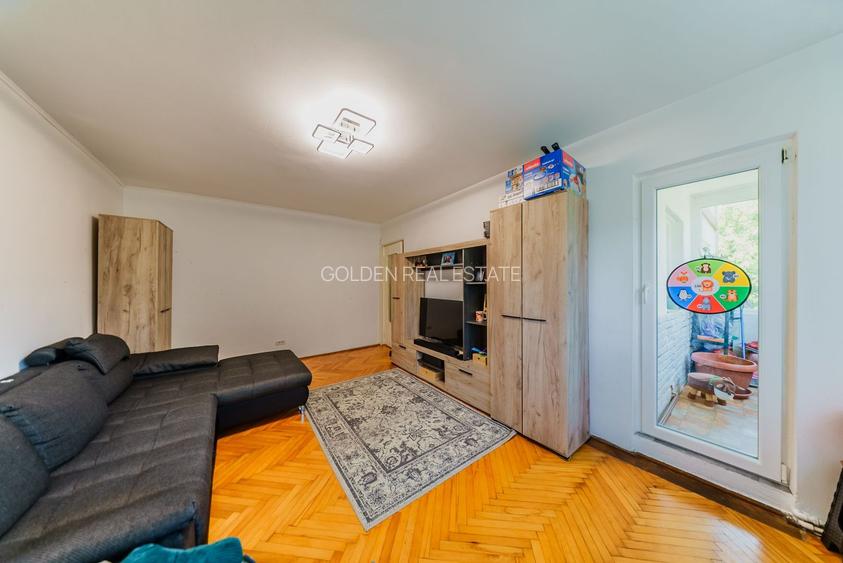 Apartament 2 camere, zona 300, decomandat, etaj 1 - 3