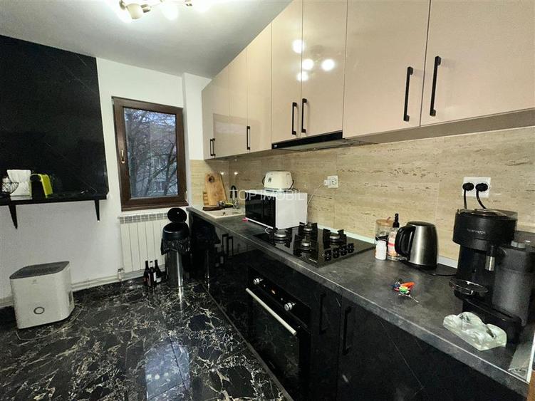 Apartament 3 camere semidecomandat, Podu Ros - Cantemir - 4