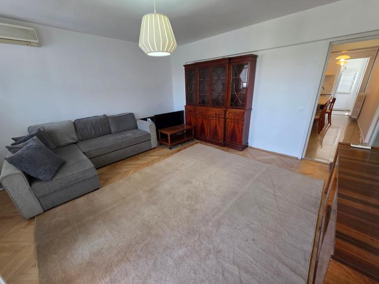 3 camere Piata Amzei etajul 3/7 mobilat utilat balcon
