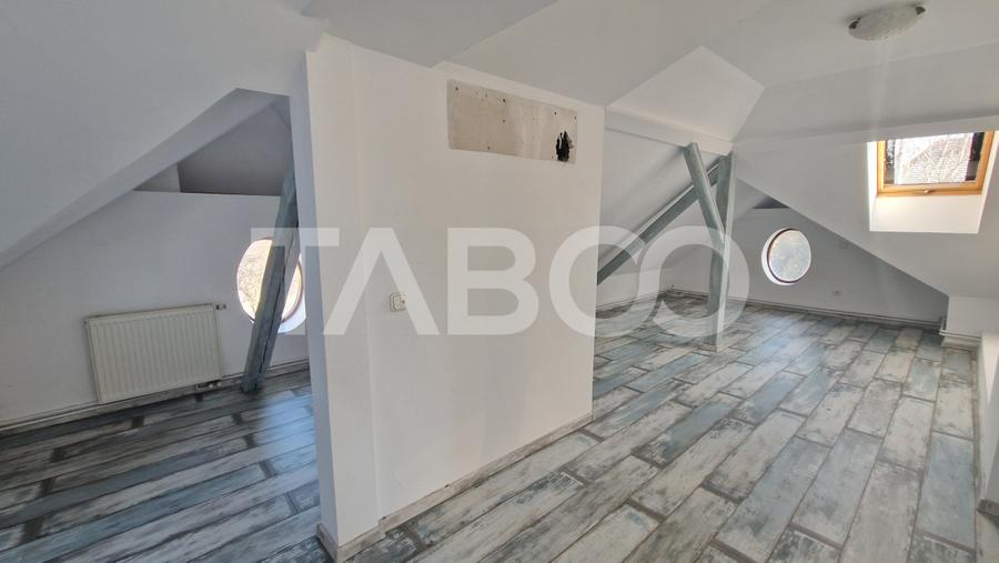 Casa 5 camere cu garaj si teren 961 mp de vanzare Sibiu zona Centrala