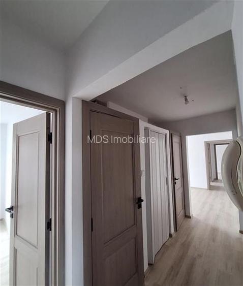 4 camere etaj intermediar langa Mall renovat recent - 13