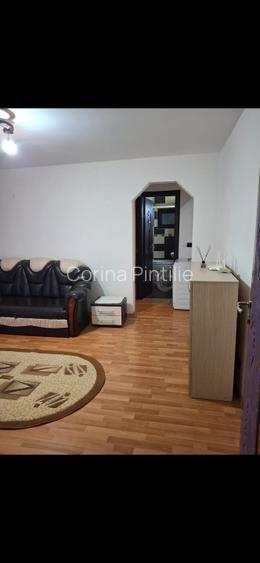 Închiriez apartament cu  2 camere  - 8