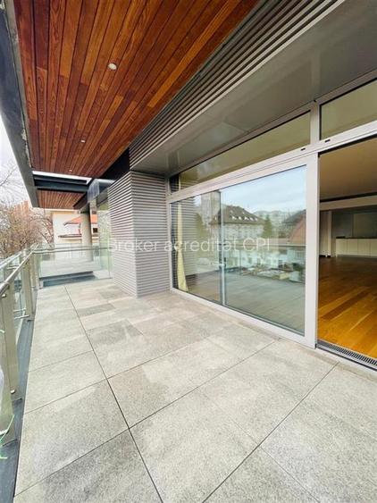 INCHIRIERE APARTAMENT 4 CAMERE DOUA LOCURI PARCARE ZONA KISELEFF SECTOR 1 - 28