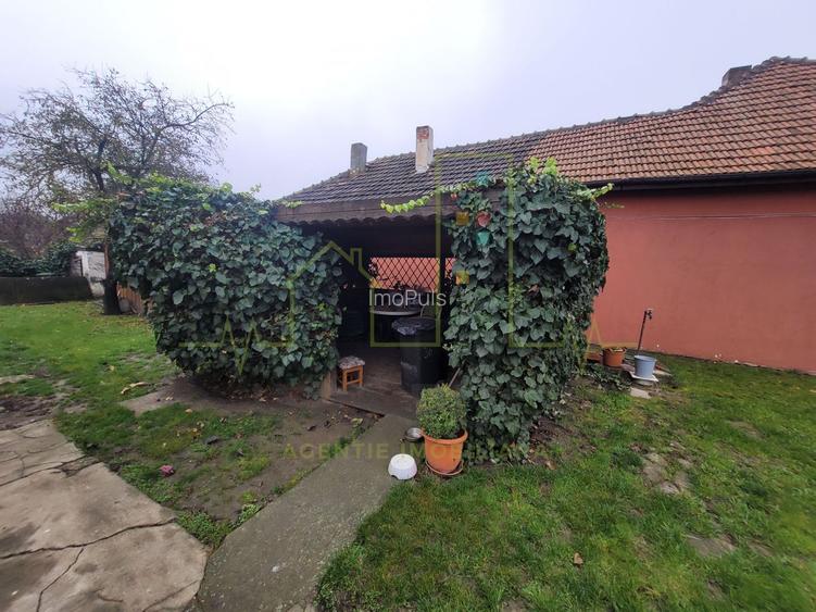 Casa in Ronat compartimentata in 2 apartamente cu intrari separate - 3