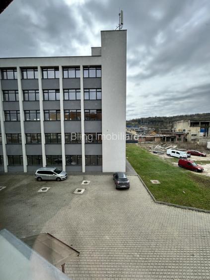 Cladire de vanzare D+P+4 cu 4670mp utili si curte 3650mp la 1280euro/mp  - 6