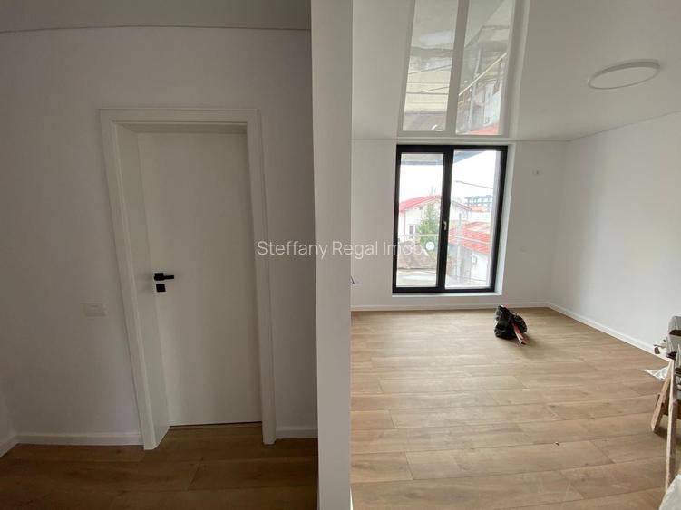 Apartament tip penthouse 4 camere de Vanzare Crangasi - 12